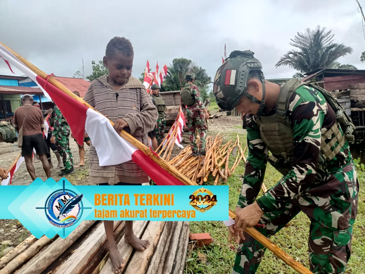 Sambut Hari Kemerdekaan Republik Indonesia, Kesatria Mayangkara Bersama Warga Pasang Bendera Merah Putih