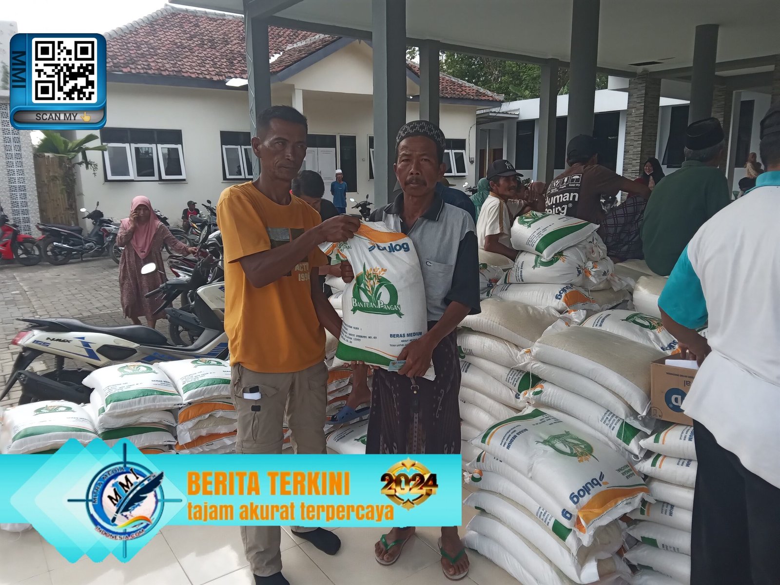 Kegiatan Pembagian Bantuan Pangan Desa Sumber Lesung Kecamatan Ledokombo Dari Pemerintah