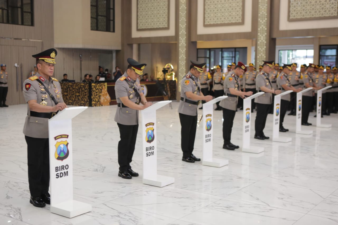 Pimpin Sertijab PJU, Kapolda Jatim Resmikan Direktorat Reserse Siber