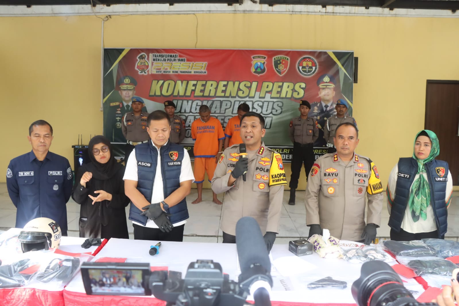 Polresta Sidoarjo Amankan 2 Pria yang Pamer Senpi Rakitan di Medsos