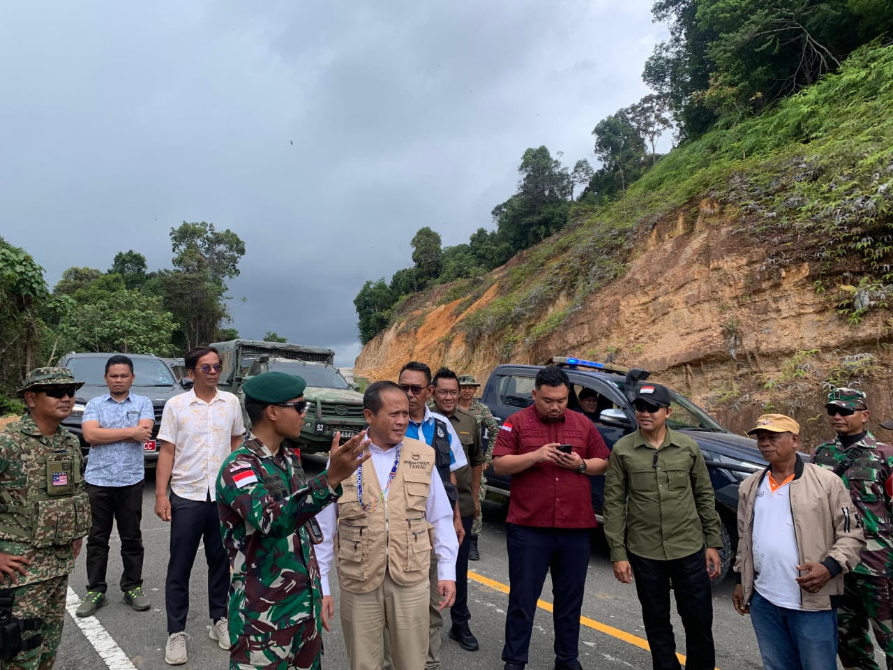 Satgas Pamtas Yonarmed 11 Pos Gabma Simanggaris Terima Kunjungan Konsulat RI Tawau, Bahas Pendirian PLBN di Perbatasan RI-Malaysia