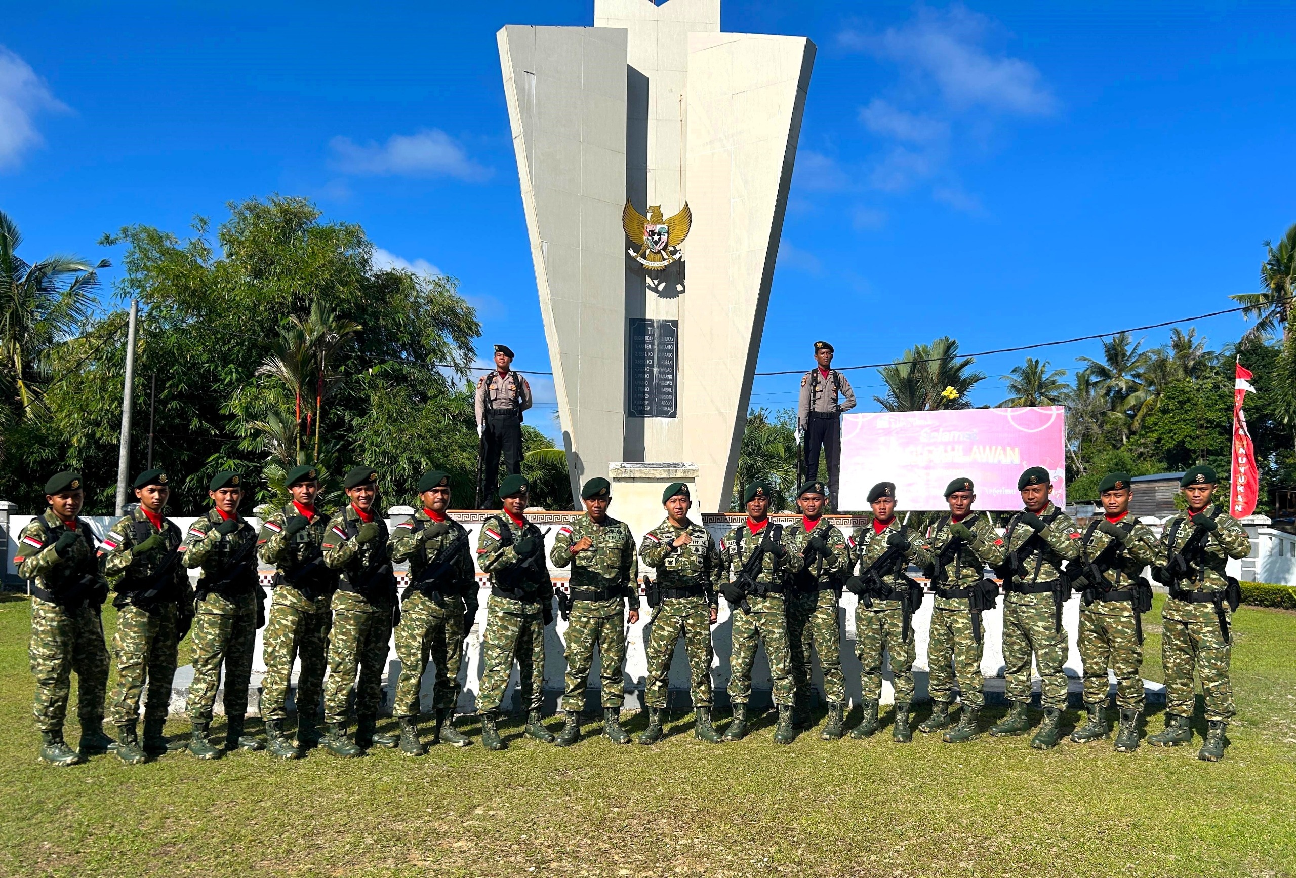 Satgas Pamtas Yonarmed 11 Kostrad Gelar Upacara Peringatan Hari Pahlawan di Taman Makam Pahlawan Jaya Sakti Nunukan