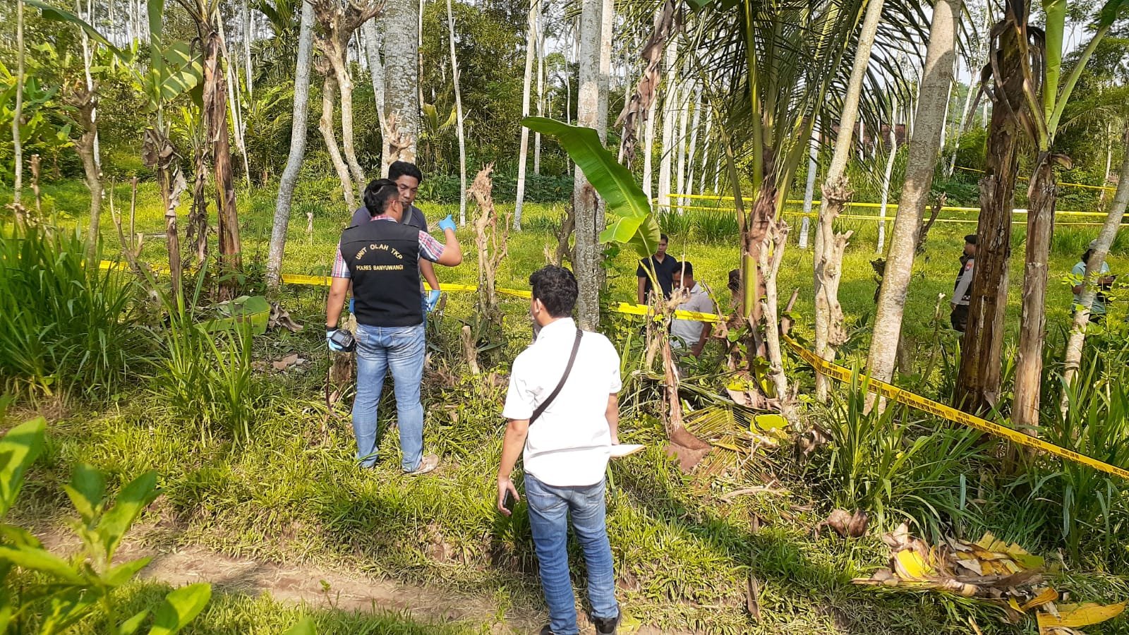 Bocah 7 Tahun Ditemukan Tergeletak Di Semak, Diduga Menjadi Korban Pemerkosakan Dan Pembunuhan