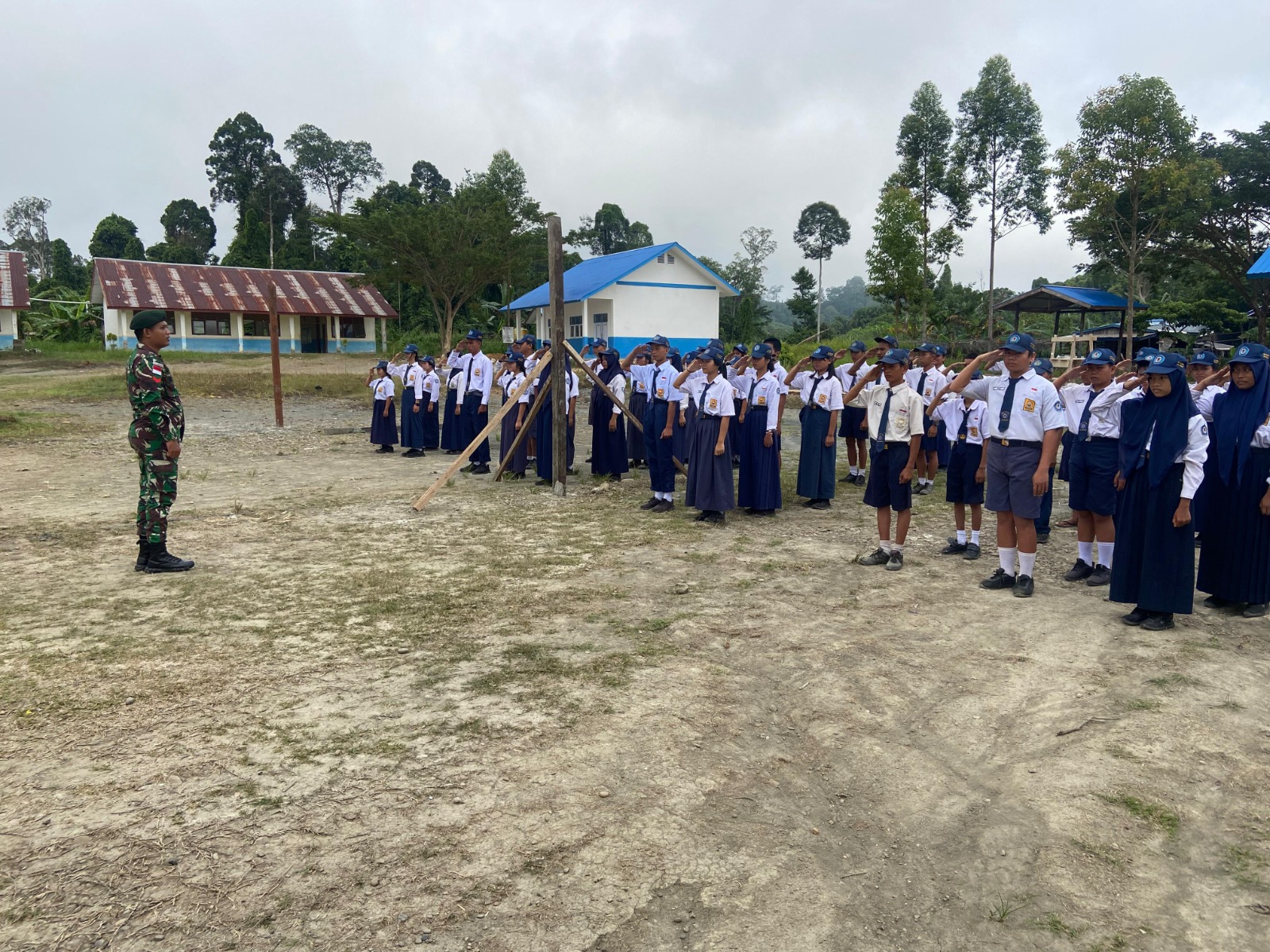 Pengabdian Melalui Pendidikan, Satgas Pamtas Yonarmed 11 Kostrad Wujudkan Harapan Generasi di Perbatasan