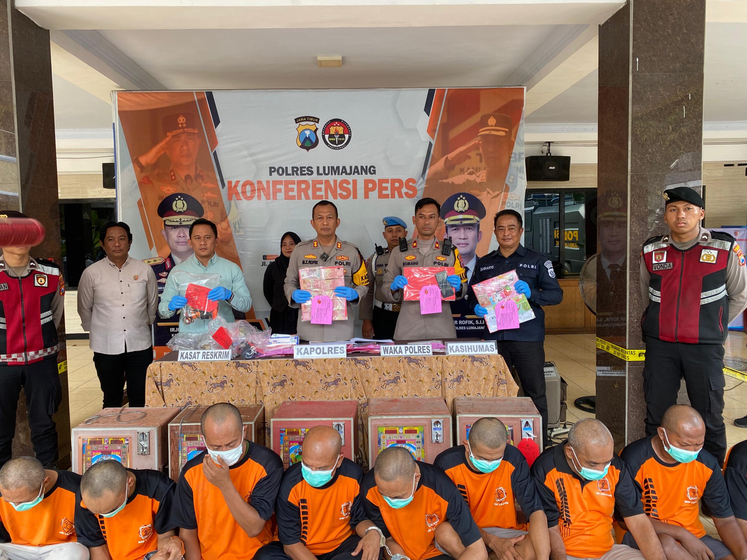 Polres Lumajang Ungkap Kasus Judi Amankan 11 Tersangka