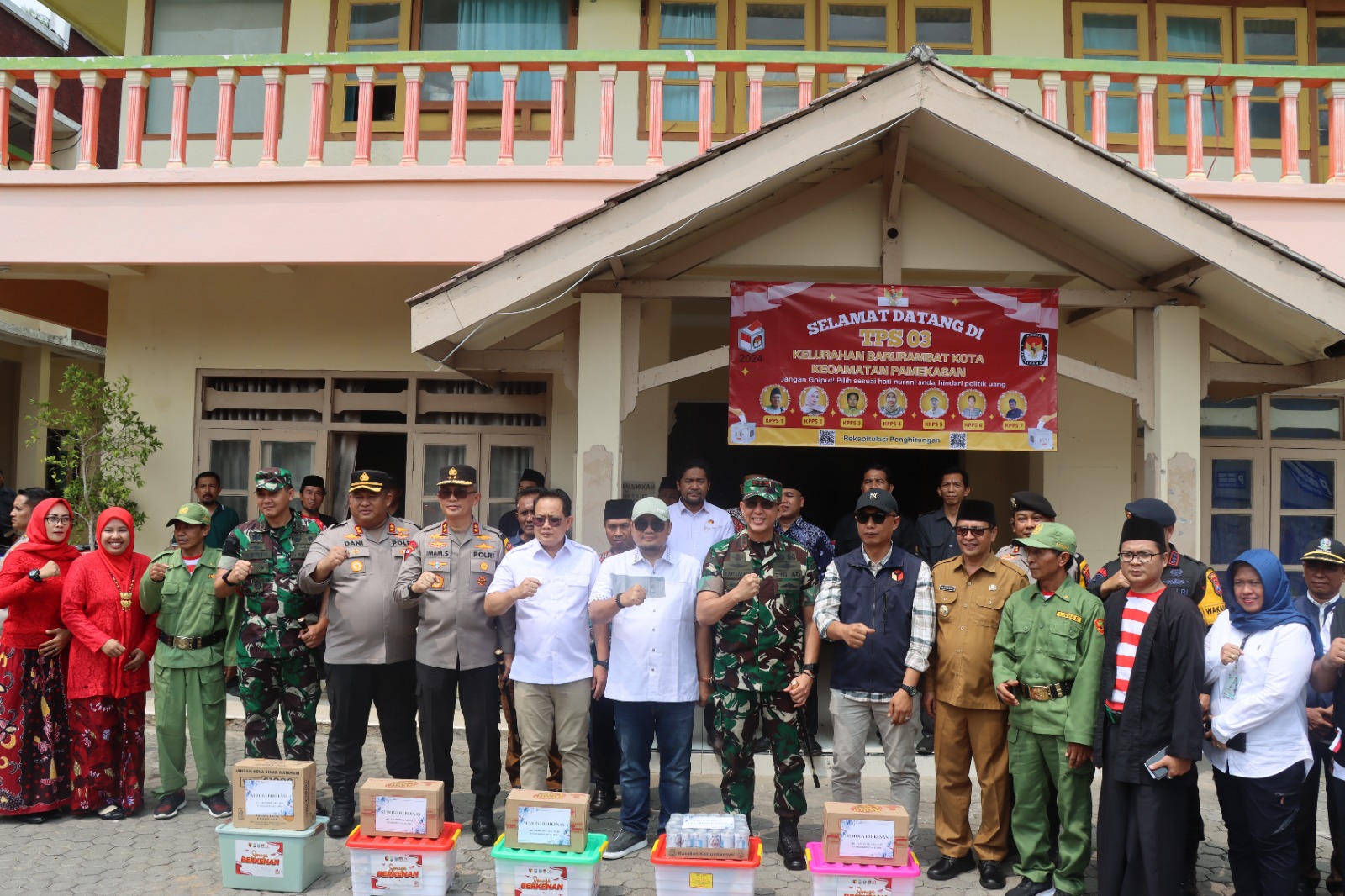 Kapolda Jatim dan Pangdam V Brawijaya Pastikan Kesiapan Pelaksanaan Pilkada di Pamekasan