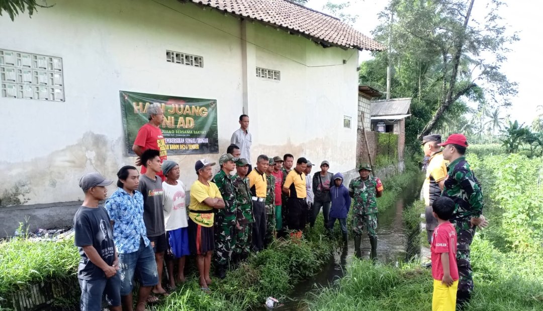 Kegiatan Karya Bakti Pembersihan Saluran Irigasi dan Aliran sungai dalam Rangka Memperingati Hari Juang Kartika Tahun 2024