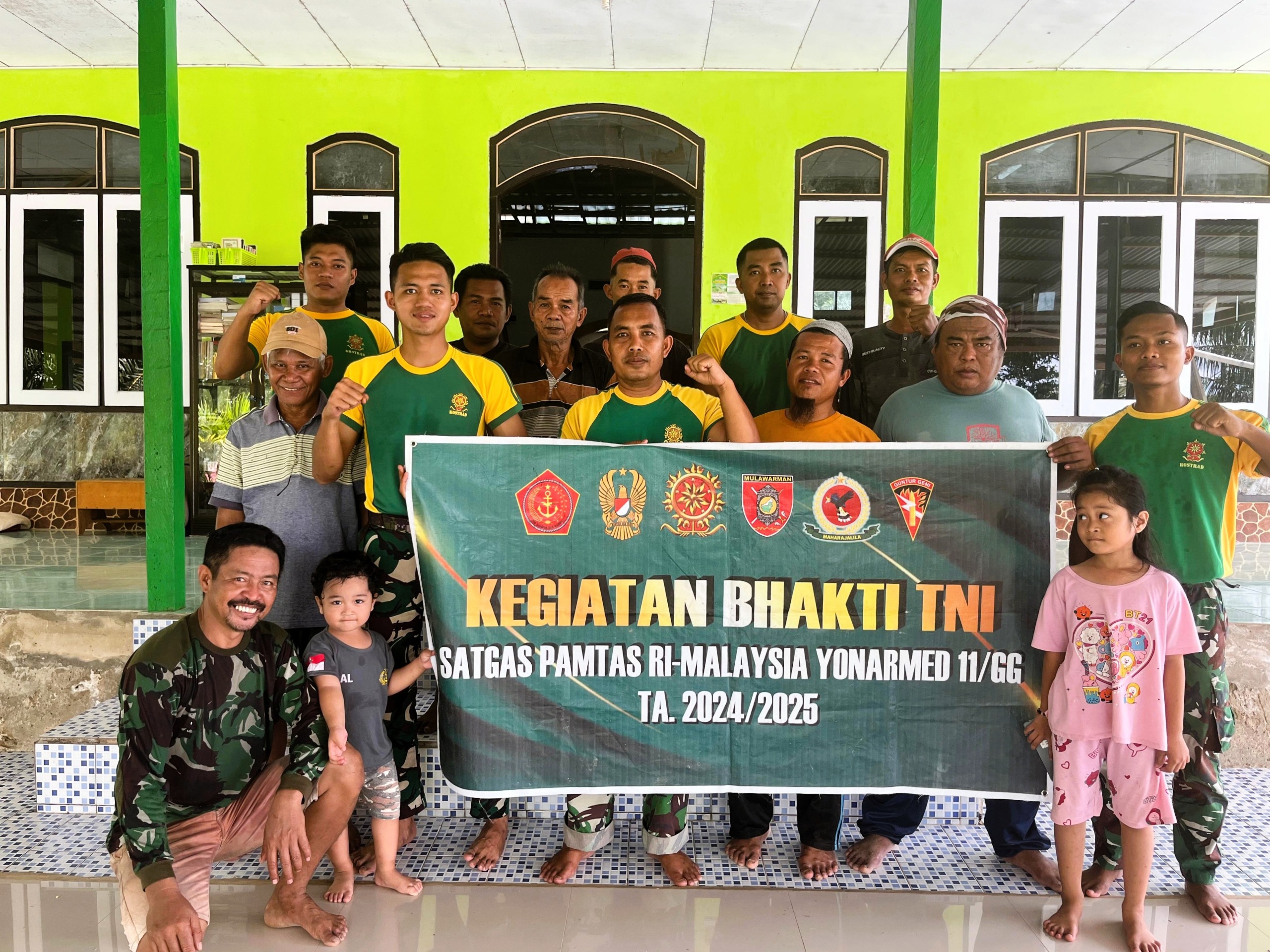 Satgas Pamtas Yonarmed 11 Kostrad Hadirkan Kebersamaan dan Kepedulian di Perbatasan